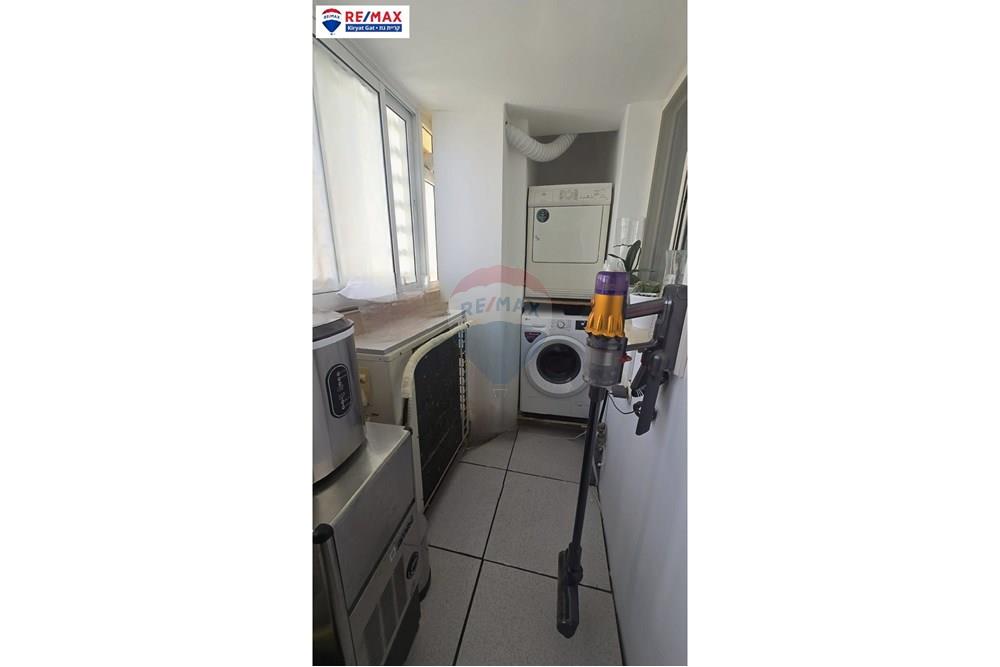 Apartment for Sale in קרית גת - Image 7