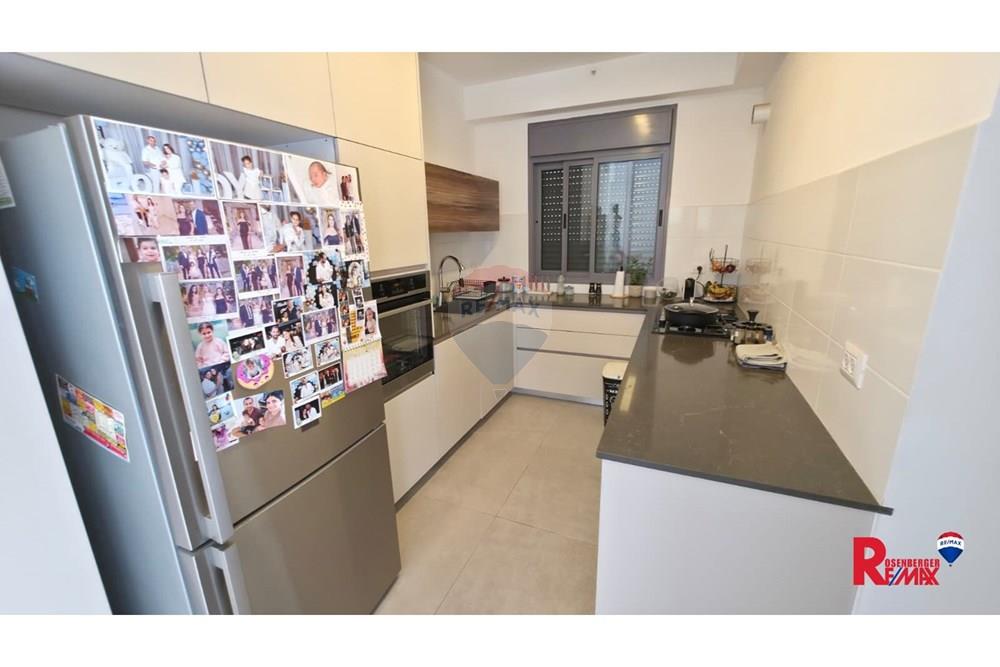 Apartment for Sale in Holon - Image 4