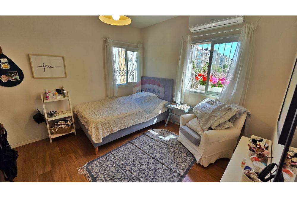 Apartment for Sale in Tel Aviv - Image 6