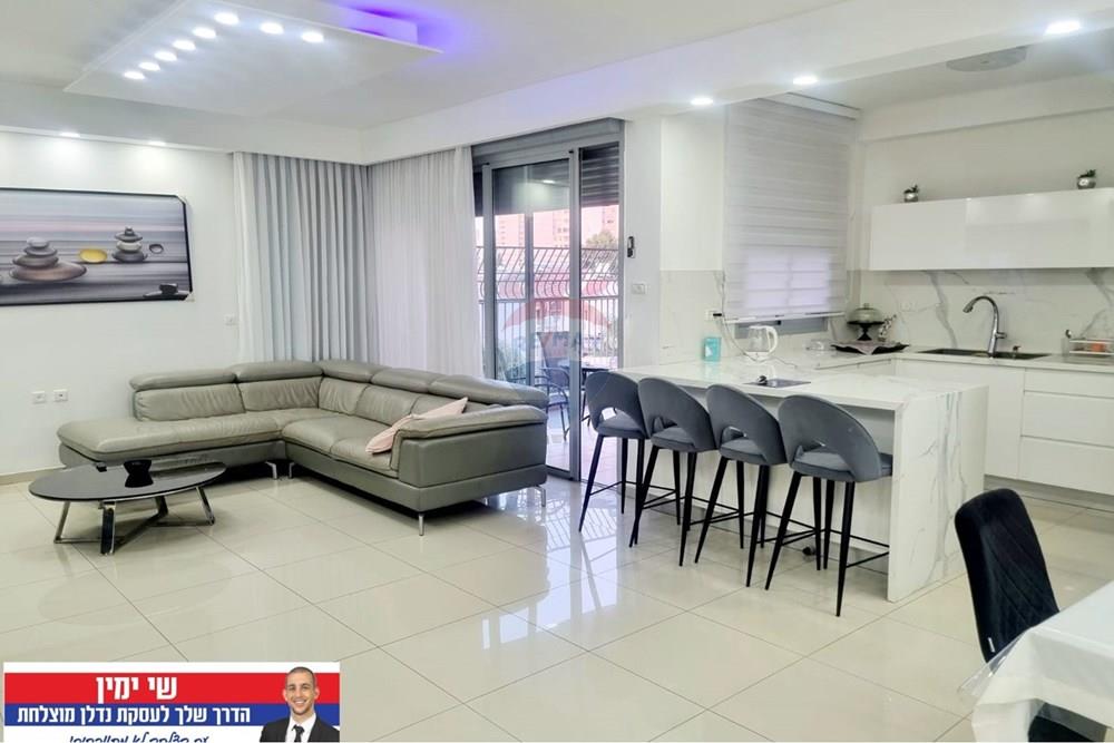 Apartment for Sale in Or Yehuda - Image 2