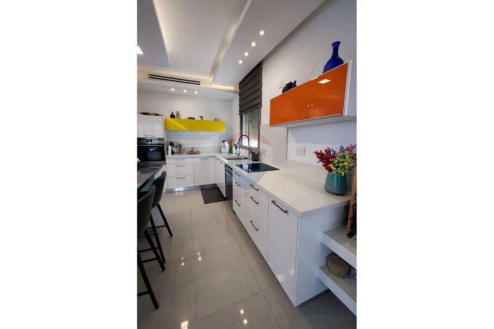 Apartment for Sale in קרית חיים - Image 4