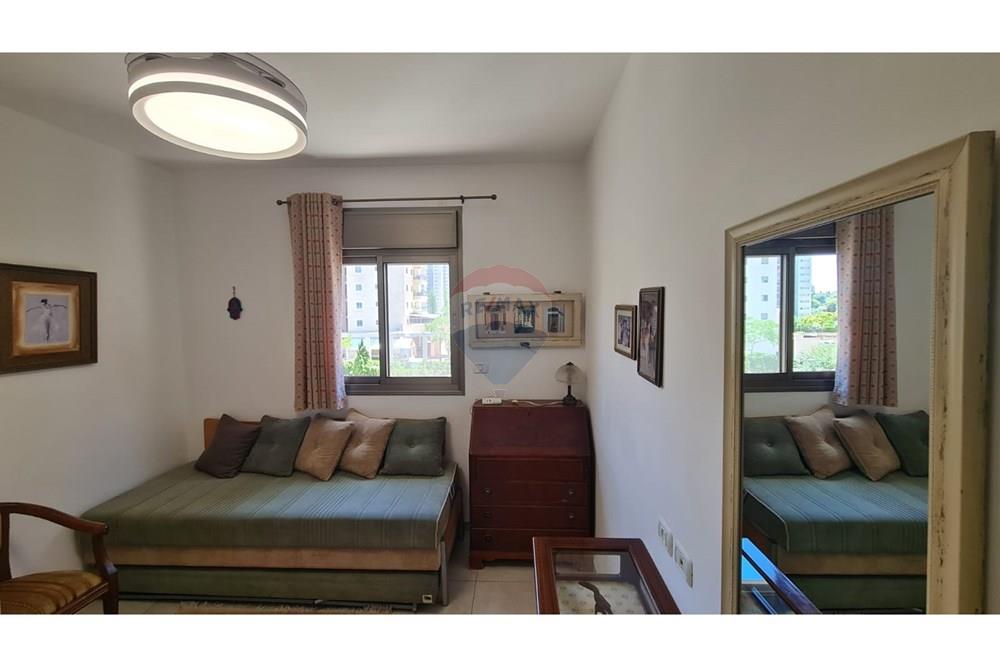 Apartment for Sale in Acre - Image 6