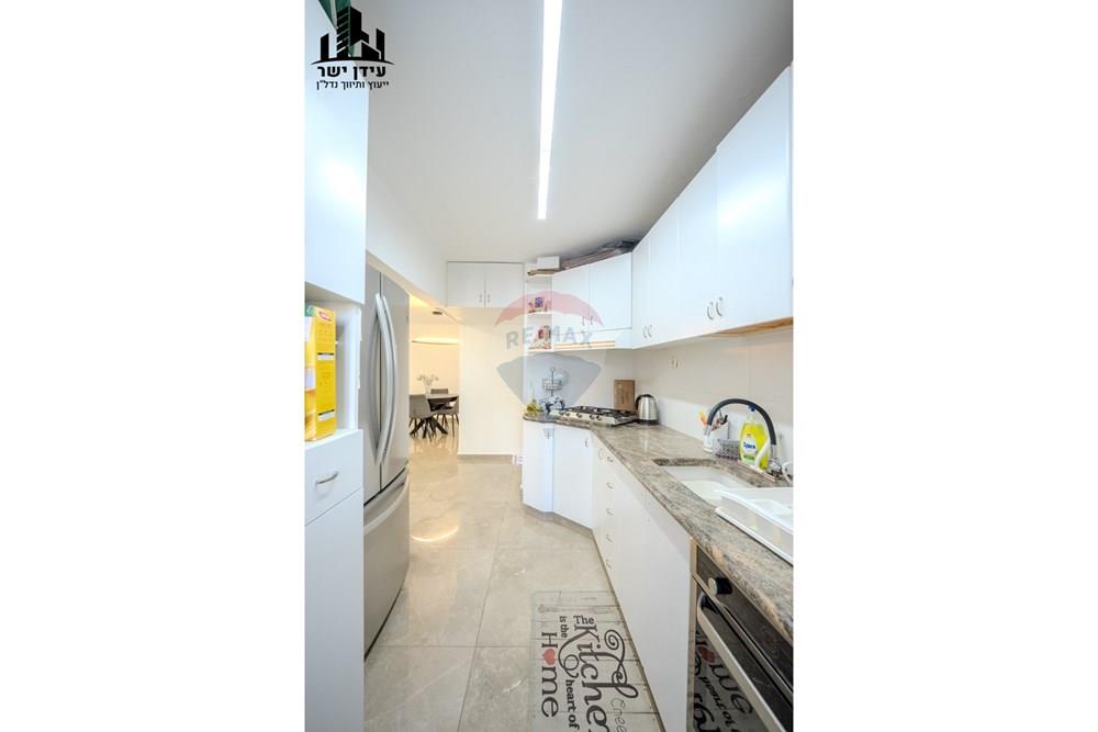 Apartment for Sale in Tel Aviv - Image 6