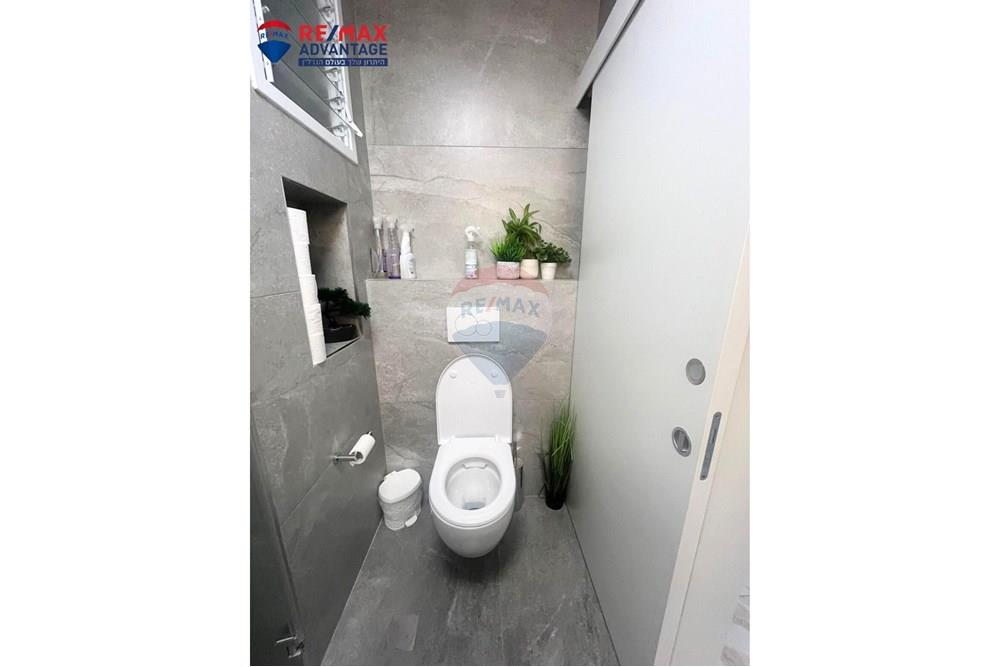 Apartment for Sale in Tel Aviv - Image 6