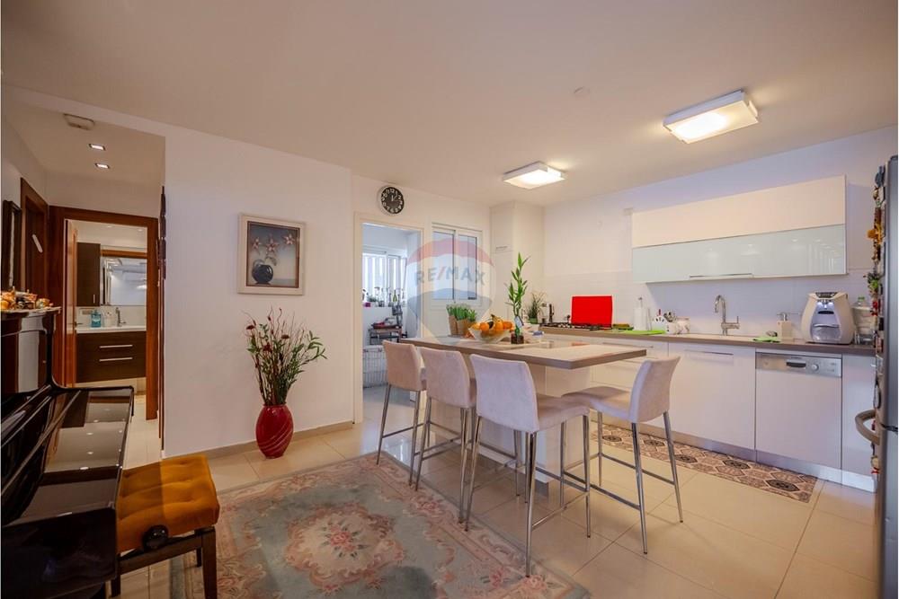 Apartment for Sale in Tel Aviv - Image 7