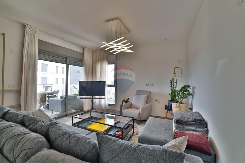 Apartment for Sale in Tel Aviv - Image 1