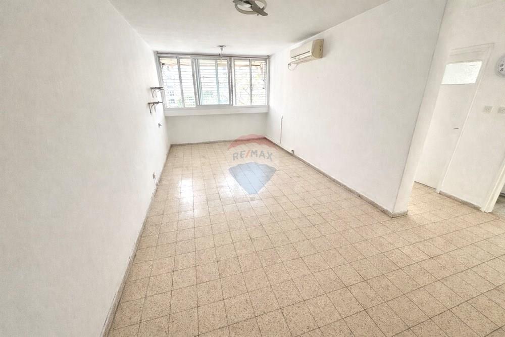 Apartment for Sale in Tel Aviv - Image 1