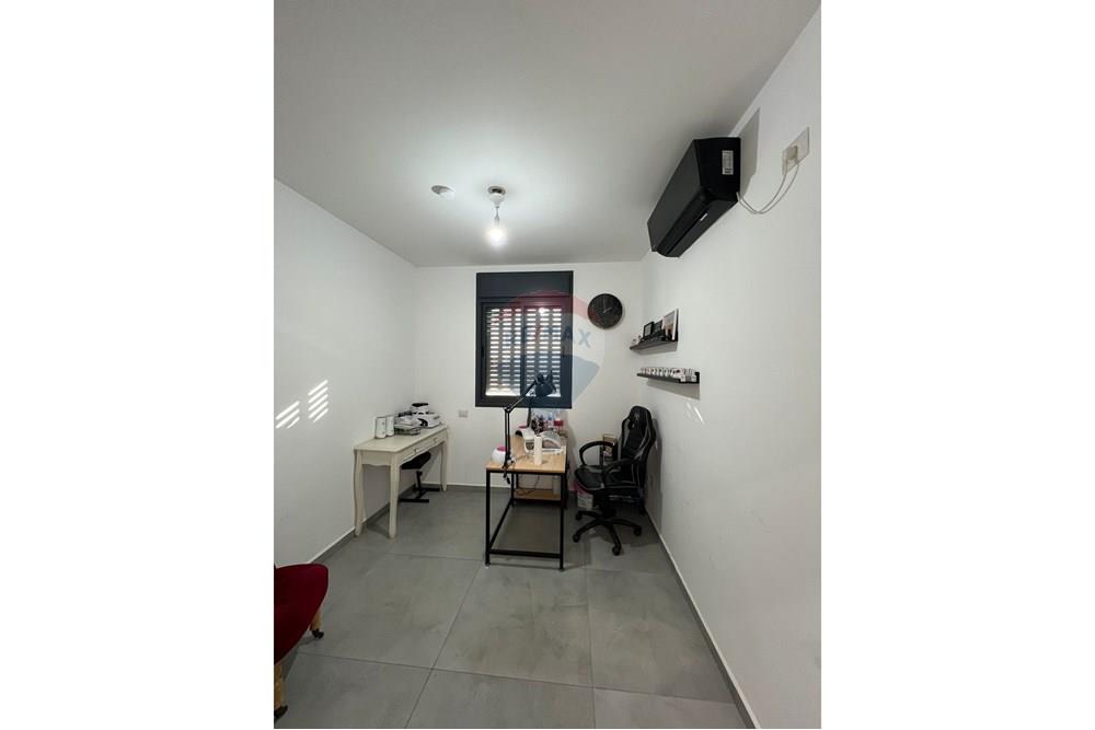 Apartment for Sale in נתיבות - Image 2