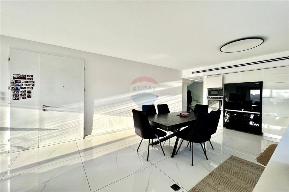 Apartment for Sale in Netanya - Image 2
