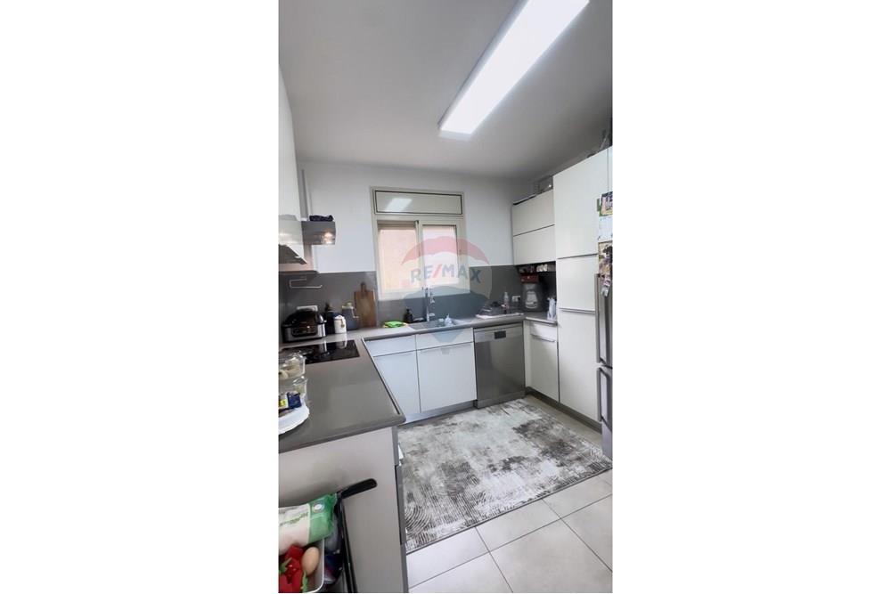 Apartment for Sale in Karmiel - Image 2