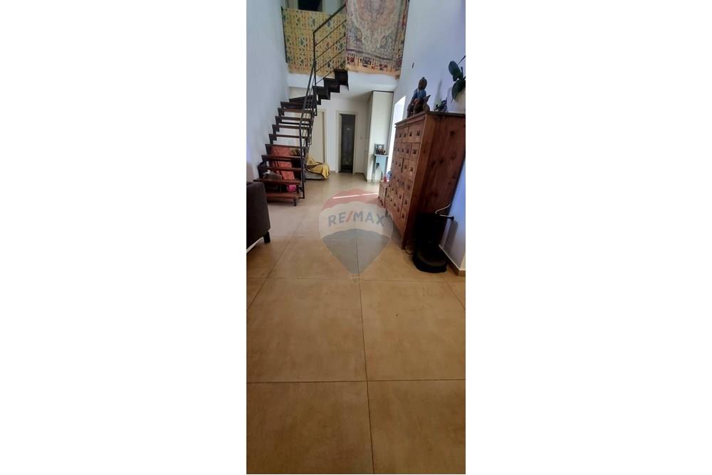 House for Sale in Ma'ale Adumim - Image 7