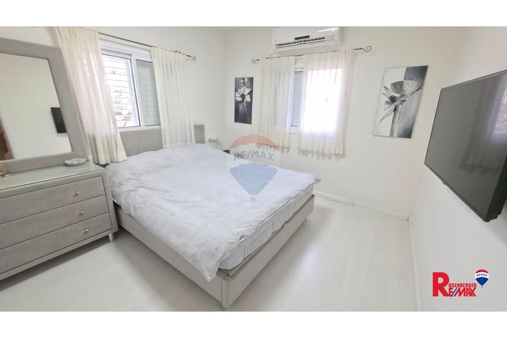 Apartment for Sale in Holon - Image 6