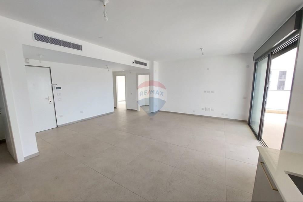 Apartment for Sale in Nahariya - Image 2