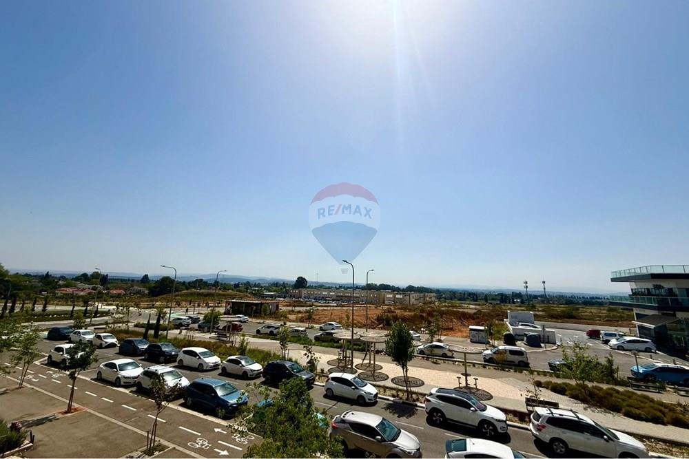 Apartment for Sale in פרדס חנה - כרכור - Image 2