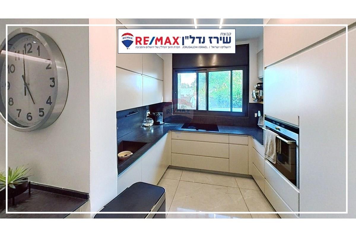 Apartment for Sale in Jerusalem - Image 7