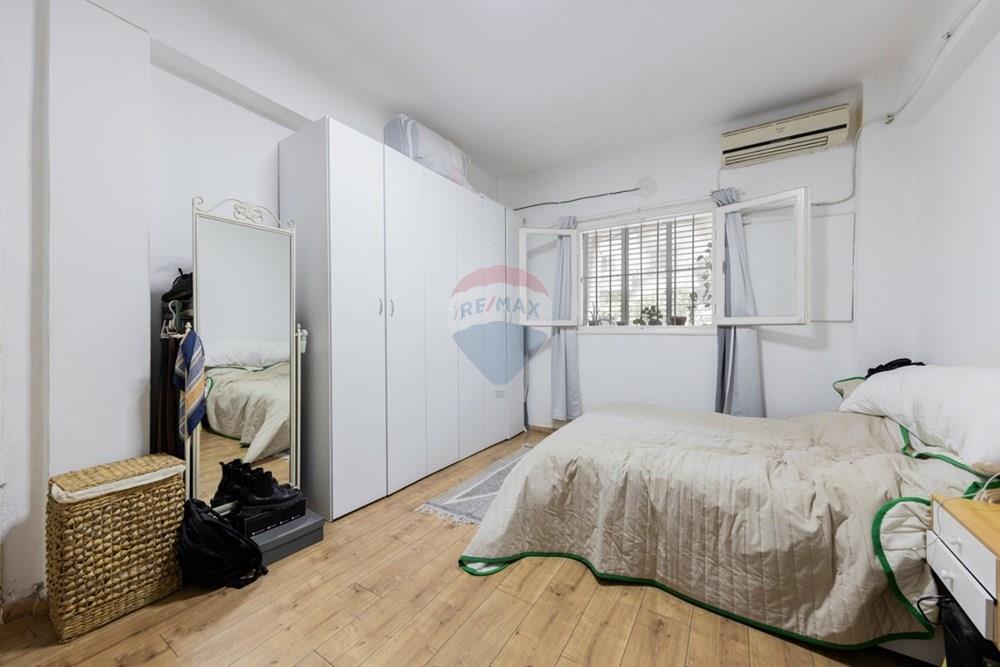 Apartment for Sale in Tel Aviv - Image 4