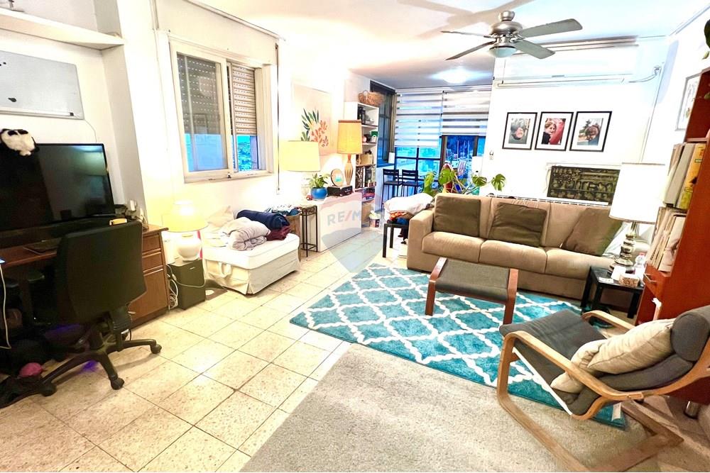 Apartment for Sale in Jerusalem - Image 2