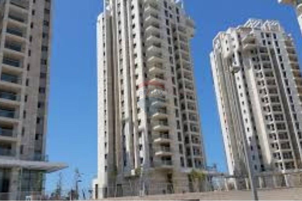 Apartment for Sale in Tel Aviv - Image 1
