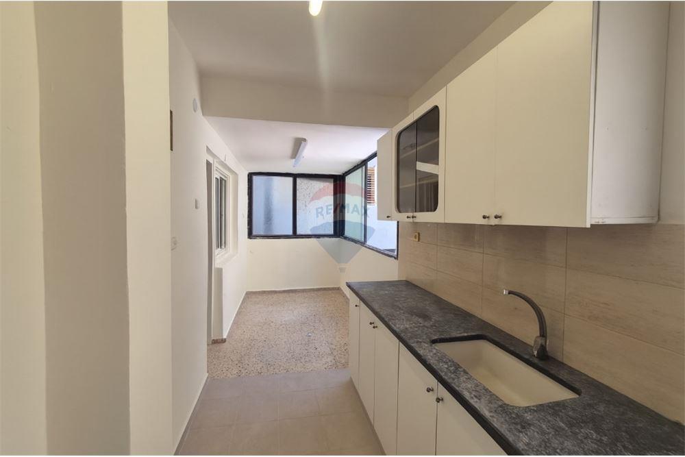 Apartment for Sale in Tel Aviv - Image 4