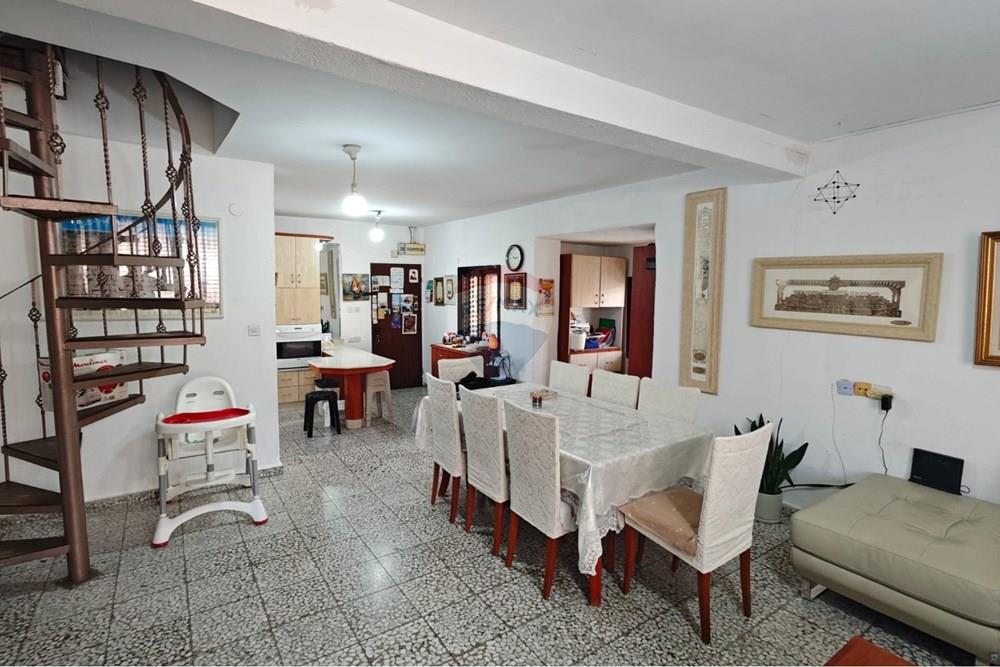 Apartment for Sale in Lod - Image 1