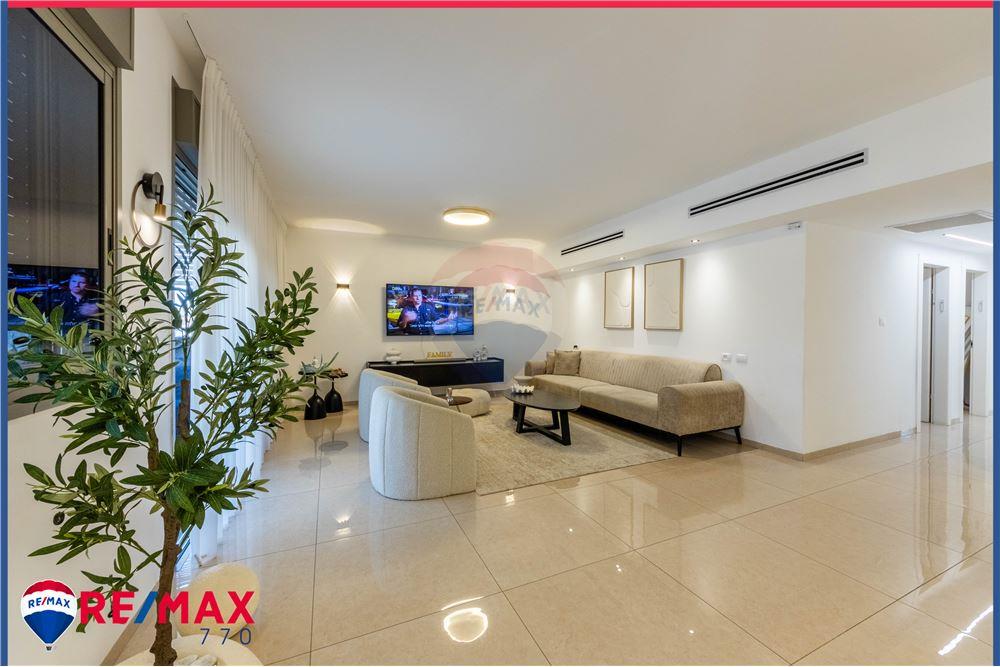 Apartment for Sale in Afula - Image 4