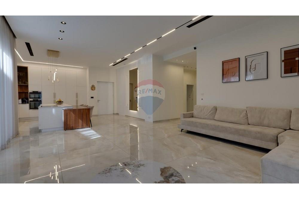 Apartment for Sale in Ofakim - Image 2