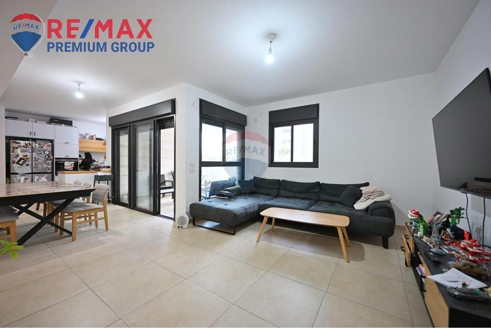 Apartment for Sale in שוהם - Image 3