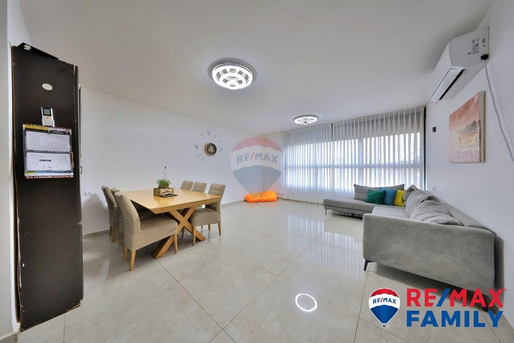 Apartment for Sale in קרית אתא - Image 2