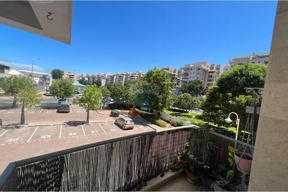 Apartment for Sale in Ashkelon - Image 4