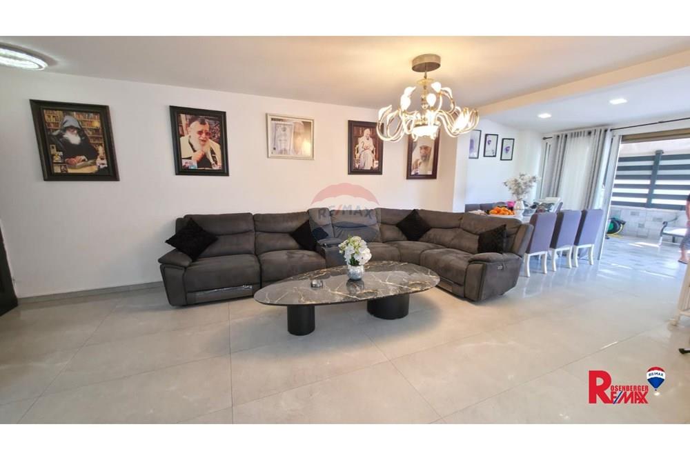 Apartment for Sale in Tel Aviv - Image 1