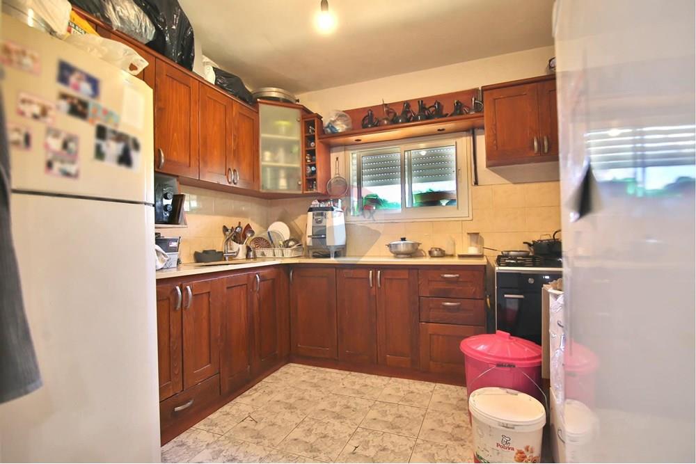Apartment for Sale in קרית מוצקין - Image 4