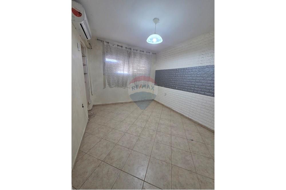 Apartment for Sale in Lod - Image 2