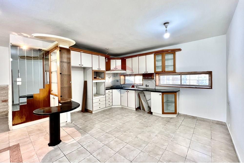 Apartment for Sale in Netanya - Image 2