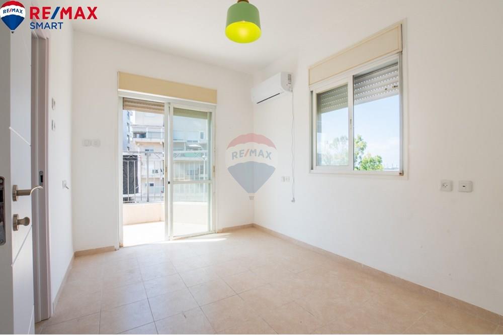 Apartment for Sale in קרית אתא - Image 3