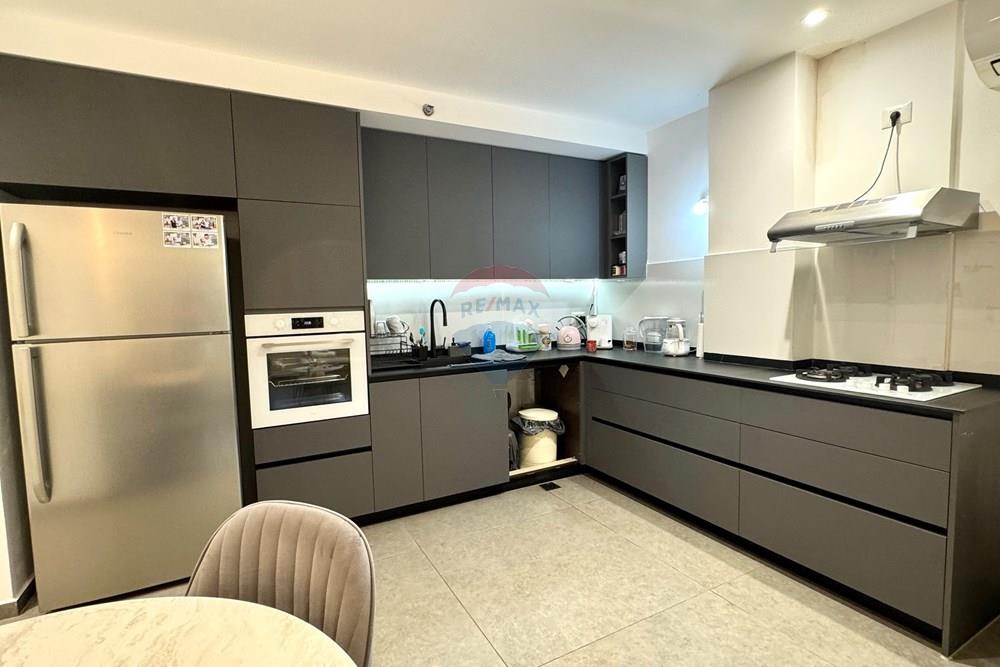 Apartment for Sale in Tel Aviv - Image 1