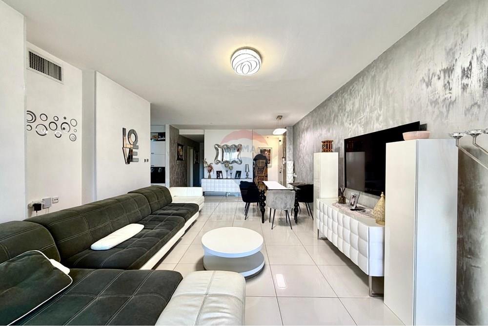Apartment for Sale in Netanya - Image 4
