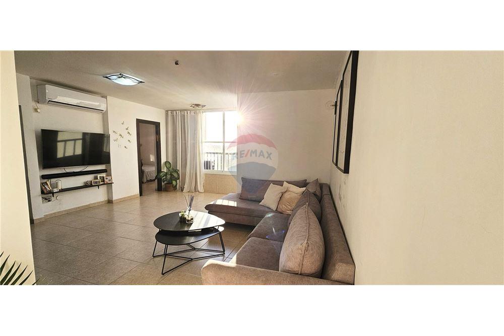 Apartment for Sale in Tel Aviv - Image 4