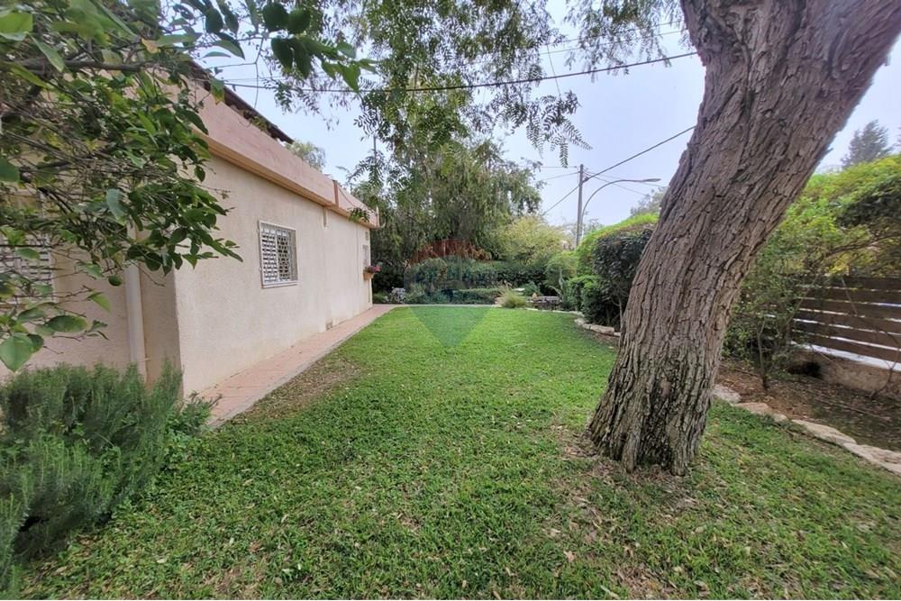 Apartment for Sale in עומר - Image 1