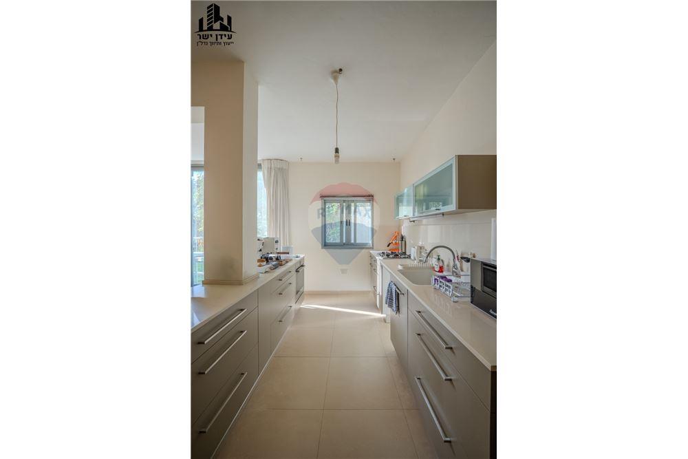 Apartment for Sale in Tel Aviv - Image 7