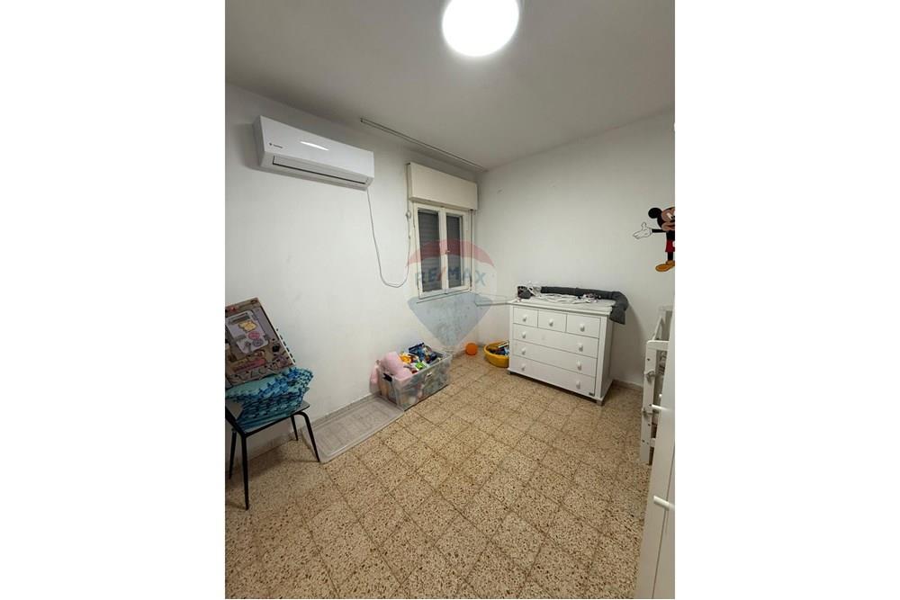 Apartment for Sale in קרית מוצקין - Image 3