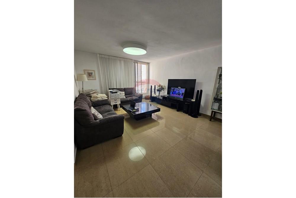 Apartment for Sale in Beer Sheva - Image 3