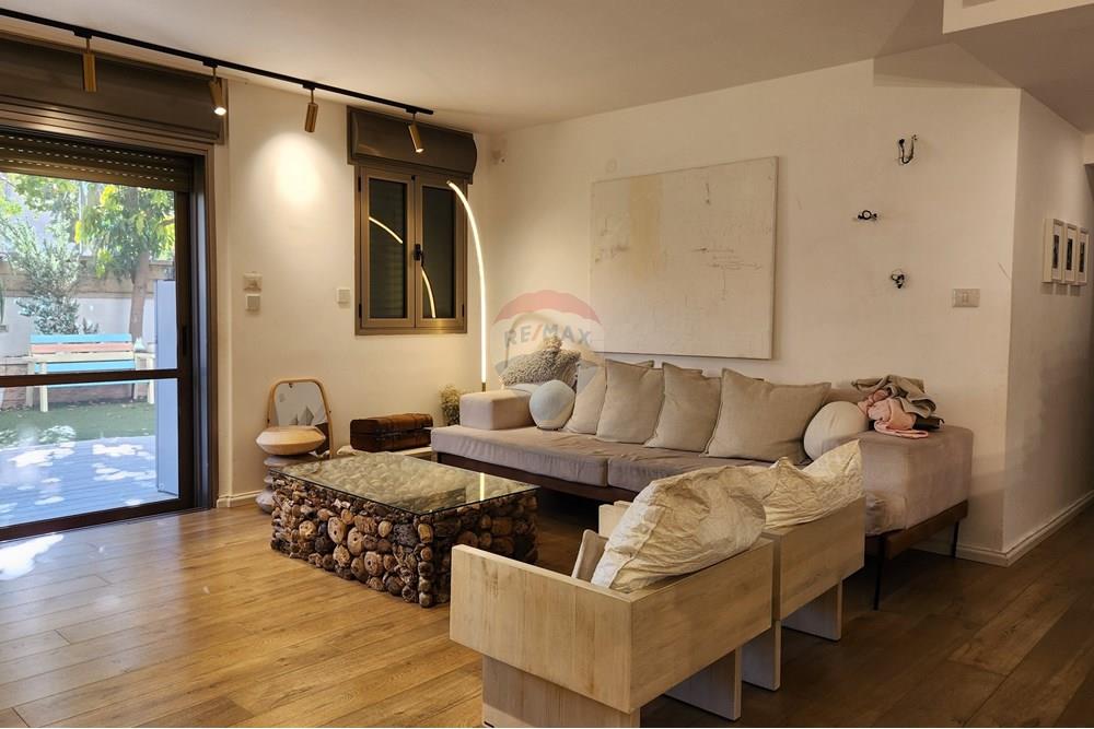 Apartment for Sale in Herzliya - Image 4