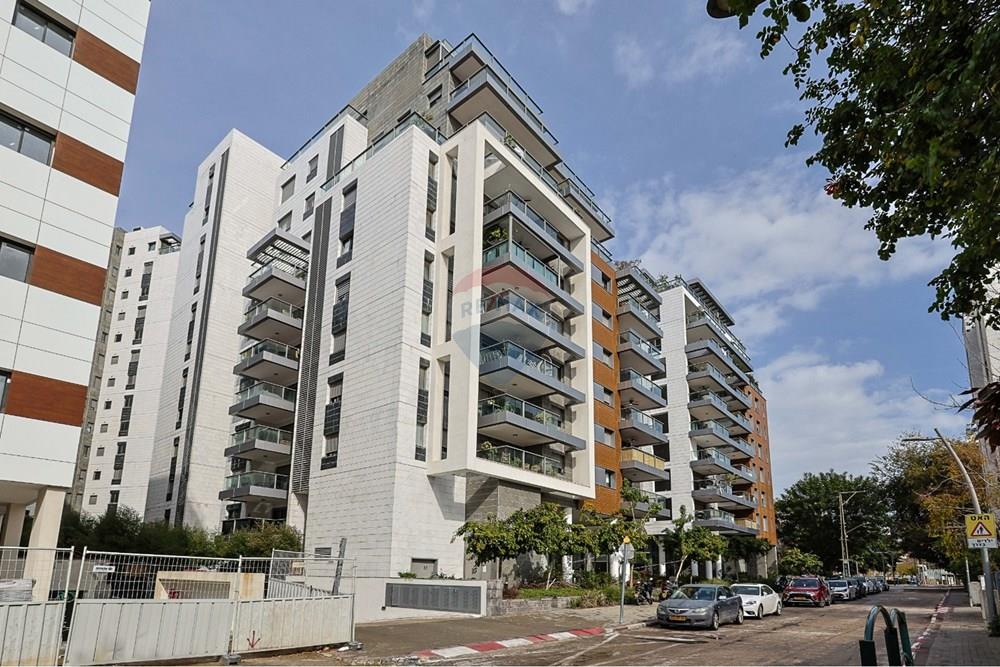 Apartment for Sale in Herzliya - Image 1
