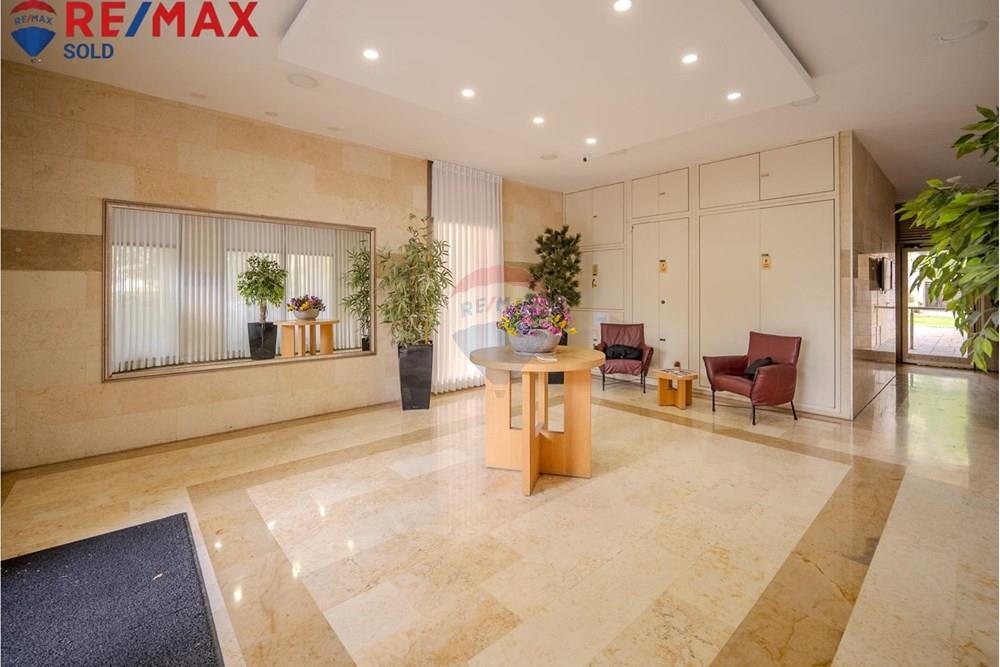 Apartment for Sale in Petah Tikva - Image 3