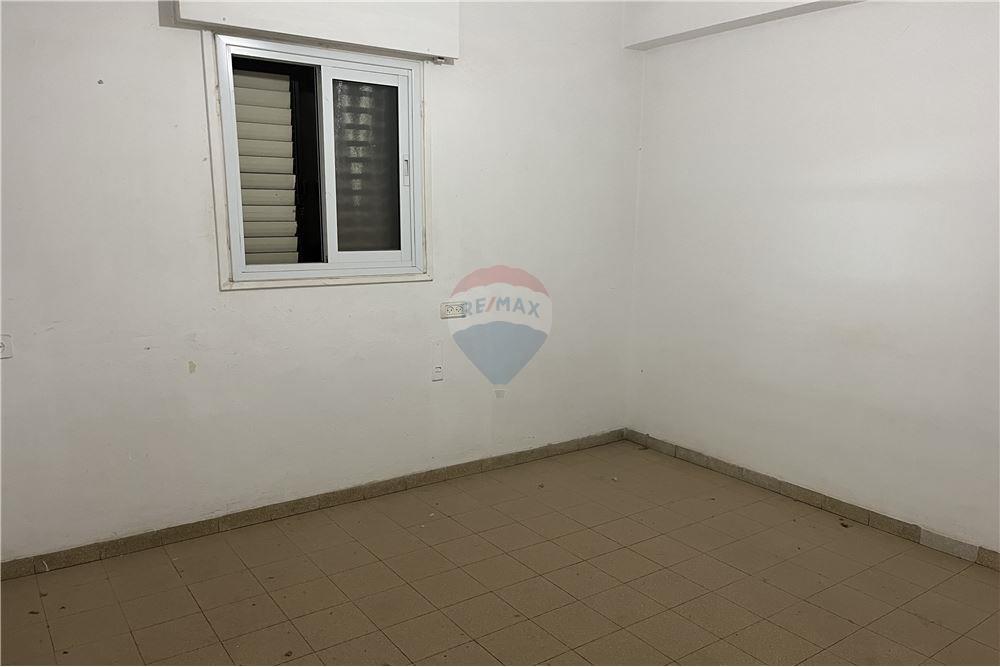 Apartment for Sale in Or Yehuda - Image 2