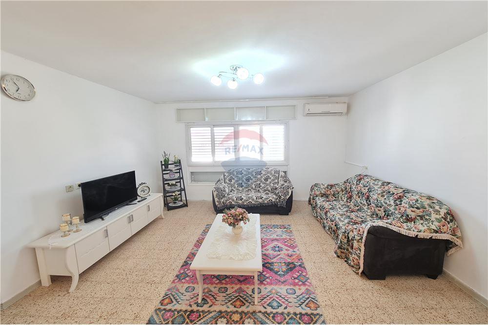 Apartment for Sale in Afula - Image 1