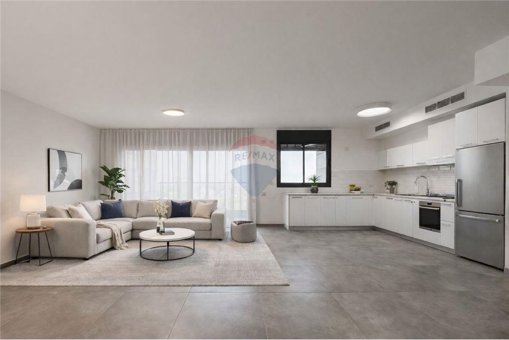 Apartment for Sale in אור עקיבא - Image 3