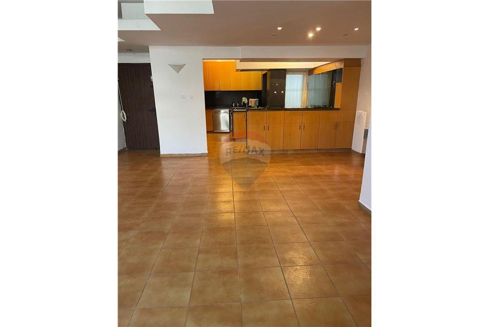Apartment for Sale in Ramat HaSharon - Image 2