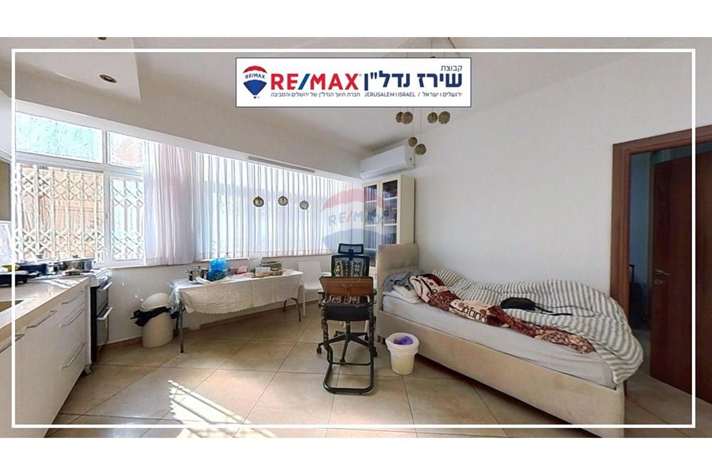 Apartment for Sale in Jerusalem - Image 4