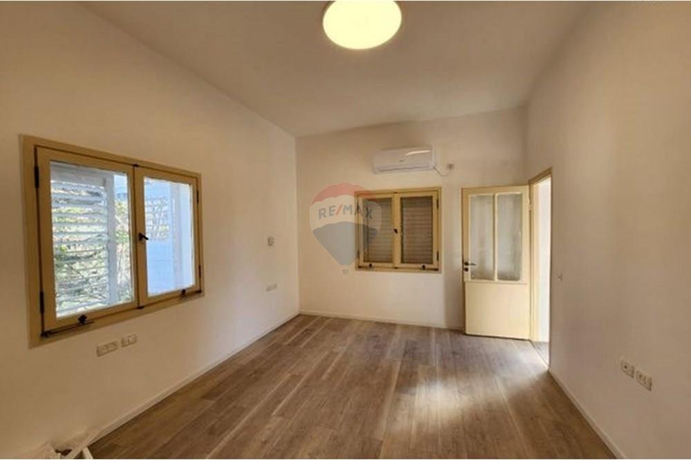 Apartment for Sale in Haifa - Image 2